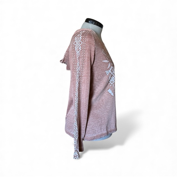 Back in the Saddle - Women's Aztec Patterned Top w/ Rhinestone - Brown - Picture 5 of 8